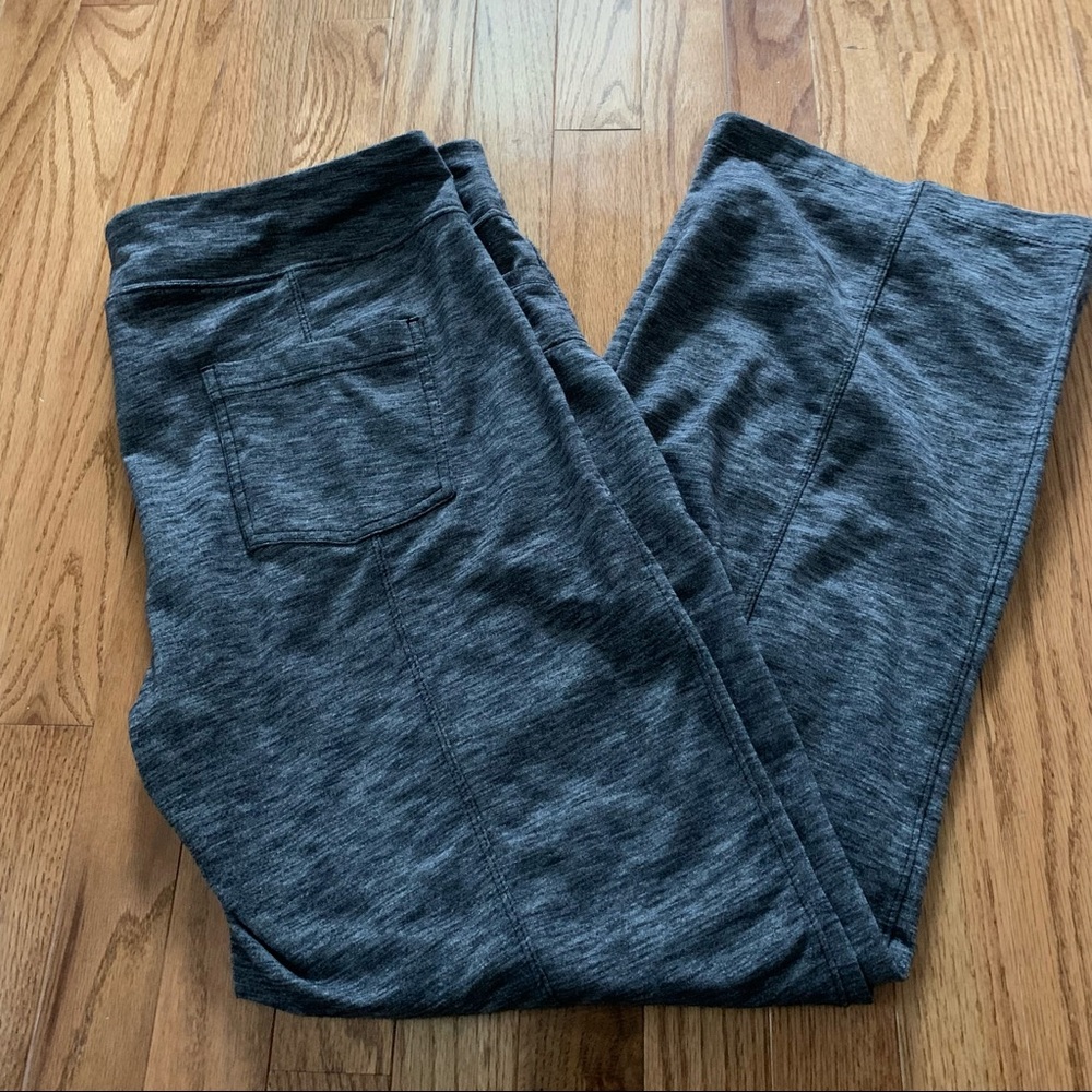 Athleta Heathered Gray Metro Yoga Pant, Cropped